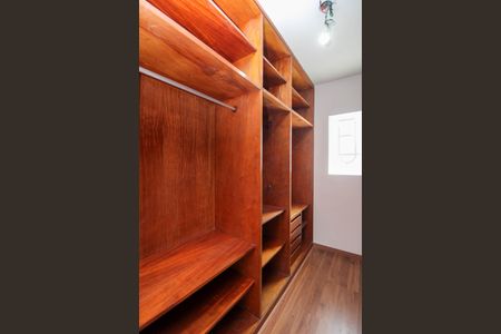 Casa para alugar com 500m², 5 quartos e 4 vagasCloset da suíte 1