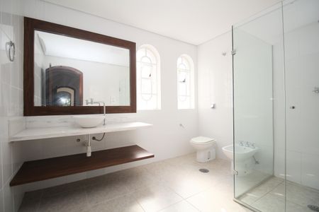 Casa à venda com 500m², 5 quartos e 4 vagasBanheiro da Suíte 3