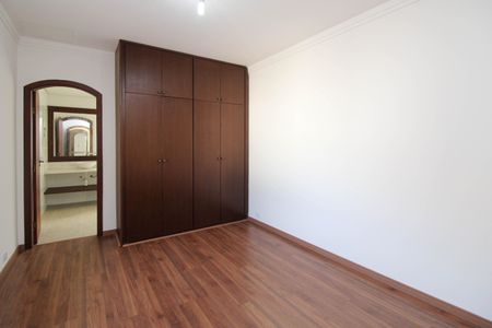 Casa para alugar com 500m², 5 quartos e 4 vagasSuíte 3