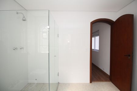 Casa à venda com 500m², 5 quartos e 4 vagasBanheiro da Suíte 3