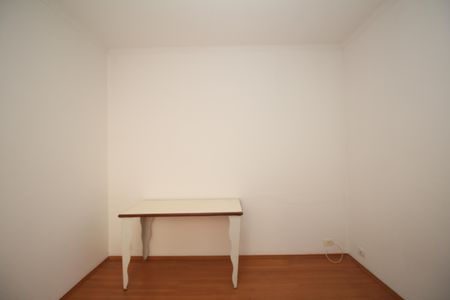 Casa à venda com 500m², 5 quartos e 4 vagasCasa do caseiro - Sala