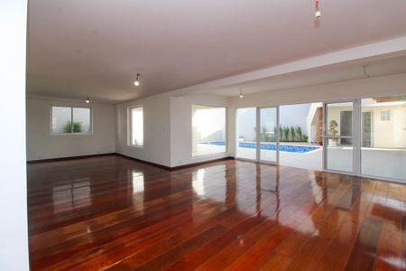 Sala  de casa para alugar com 5 quartos, 500m² em Vila Inah, São Paulo