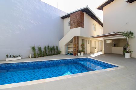 Casa para alugar com 500m², 5 quartos e 4 vagasPiscina 