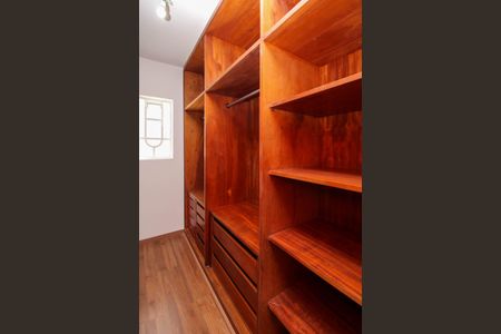 Casa para alugar com 500m², 5 quartos e 4 vagasCloset da suíte 1