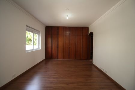 Casa à venda com 500m², 5 quartos e 4 vagasSuite 1