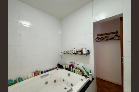 Apartamento para alugar com 250m², 3 quartos e 1 vagaSuíte - banheiro