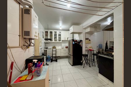 Apartamento para alugar com 250m², 3 quartos e 1 vagaÁrea de serviço