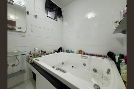 Apartamento para alugar com 250m², 3 quartos e 1 vagaSuíte - banheiro