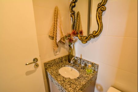 Apartamento à venda com 59m², 2 quartos e 1 vagaBanheiro Social