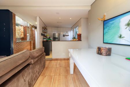 Sala de casa para alugar com 2 quartos, 225m² em Jardim do Colegio, São Paulo