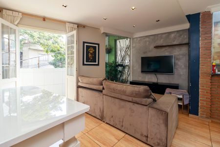 Sala de casa para alugar com 2 quartos, 225m² em Jardim do Colegio, São Paulo