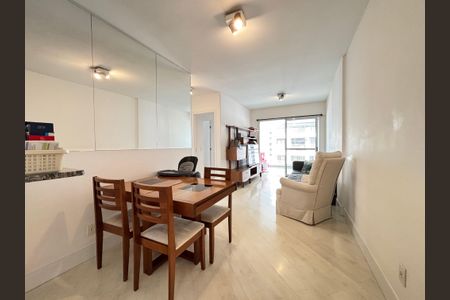 Sala de apartamento para alugar com 2 quartos, 67m² em Itaim Bibi, São Paulo