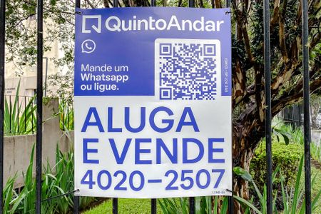 Apartamento à venda com 205m², 3 quartos e 2 vagas Apartamento à venda com 205m², 3 quartos e 2 vagasPlaquinha