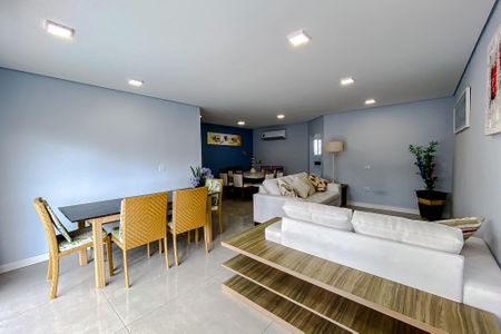 Apartamento à venda com 205m², 3 quartos e 2 vagasSala