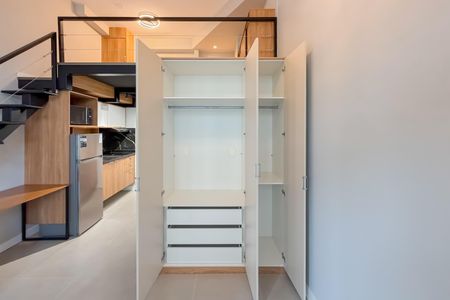 Studio para alugar com 34m², 1 quarto e sem vagaSala - Armários