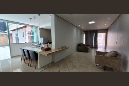 Casa para alugar com 201m², 4 quartos e 4 vagasSala 