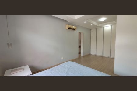 Casa para alugar com 201m², 4 quartos e 4 vagasSuite 1