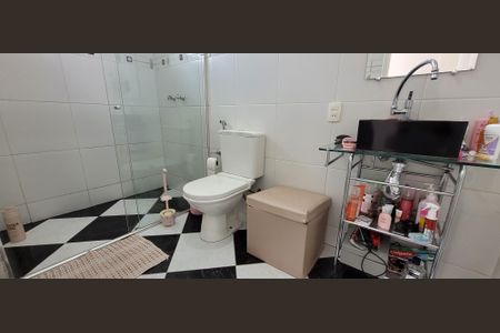 Casa para alugar com 201m², 4 quartos e 4 vagasBanheiro Suite 2