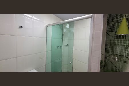 Casa para alugar com 201m², 4 quartos e 4 vagasBanheiro área de serviço 