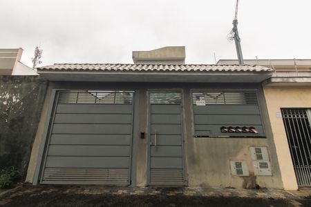 Casa de condomínio à venda com 106m², 3 quartos e 4 vagasFachada 