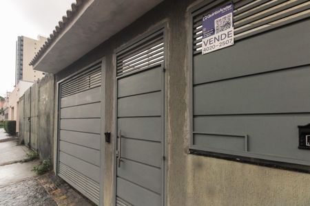 Casa de condomínio à venda com 106m², 3 quartos e 4 vagasFachada 