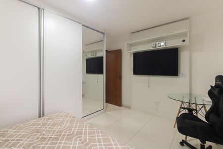 Casa de condomínio à venda com 106m², 3 quartos e 4 vagasSuíte 
