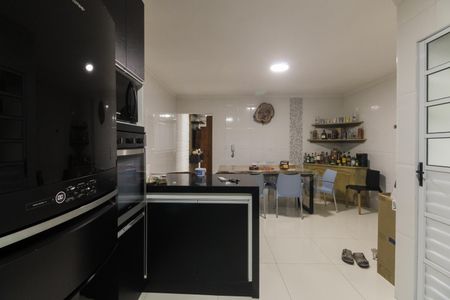 Casa de condomínio à venda com 106m², 3 quartos e 4 vagasCozinha 