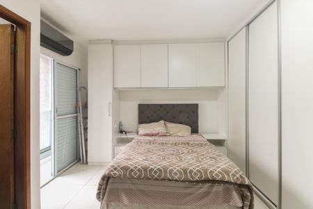 Casa de condomínio à venda com 106m², 3 quartos e 4 vagasSuíte 