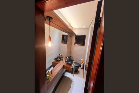 Casa à venda com 3 quartos, 162m² em Vila Salete, São Paulo