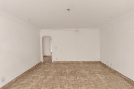 Casa para alugar com 252m², 3 quartos e 4 vagasSala