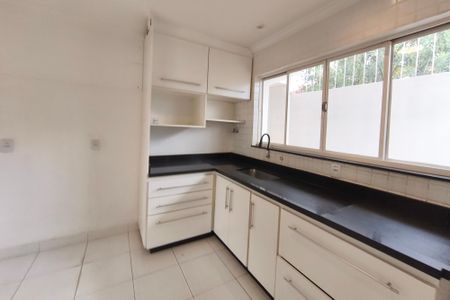 Casa para alugar com 252m², 3 quartos e 4 vagasCozinha