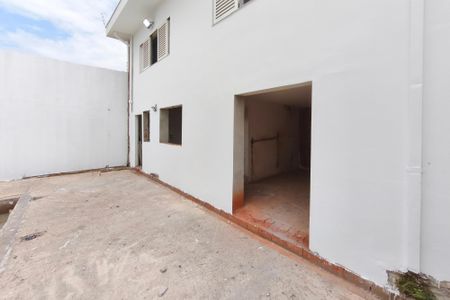 Casa para alugar com 252m², 3 quartos e 4 vagasQuintal 