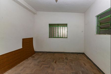 Casa à venda com 518m², 5 quartos e 6 vagas Casa à venda com 518m², 5 quartos e 6 vagasQuarto 4