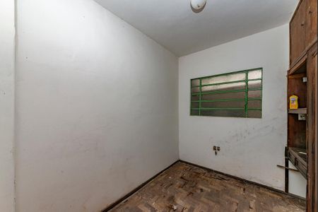 Casa à venda com 518m², 5 quartos e 6 vagas Casa à venda com 518m², 5 quartos e 6 vagasQuarto 3