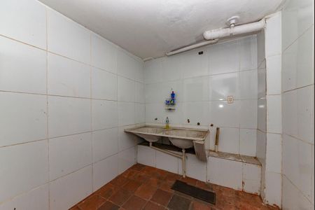 Casa à venda com 518m², 5 quartos e 6 vagas Casa à venda com 518m², 5 quartos e 6 vagasÁrea de Serviço 2