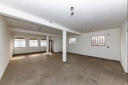 Casa à venda com 518m², 5 quartos e 6 vagas Casa à venda com 518m², 5 quartos e 6 vagasSala 4