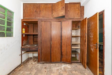 Casa à venda com 518m², 5 quartos e 6 vagas Casa à venda com 518m², 5 quartos e 6 vagasQuarto 3