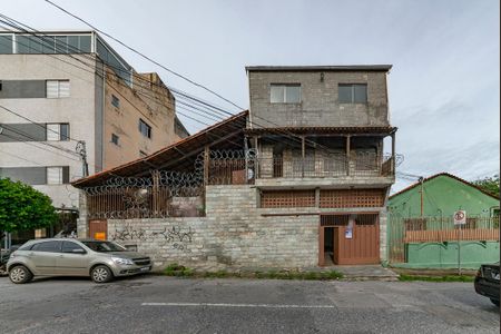 Casa à venda com 518m², 5 quartos e 6 vagas Casa à venda com 518m², 5 quartos e 6 vagasPlaca instalada em07/03/2026 com o código TIKP-243