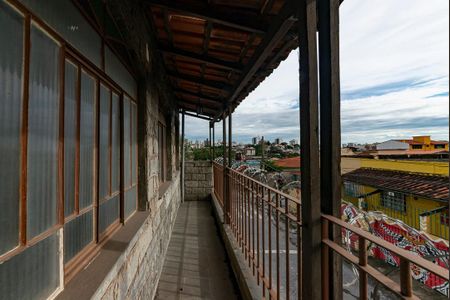 Casa à venda com 518m², 5 quartos e 6 vagas Casa à venda com 518m², 5 quartos e 6 vagasÁrea externa
