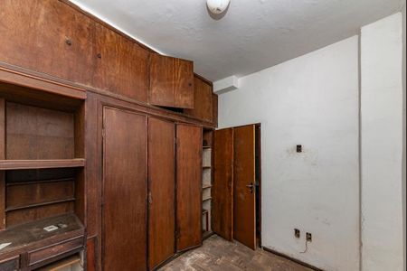 Casa à venda com 518m², 5 quartos e 6 vagas Casa à venda com 518m², 5 quartos e 6 vagasQuarto 3