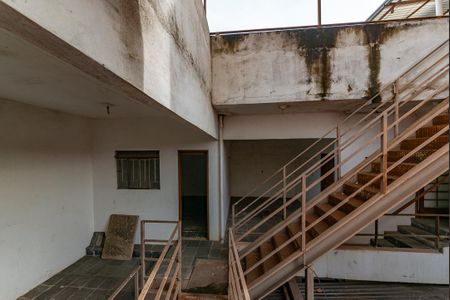 Casa à venda com 518m², 5 quartos e 6 vagas Casa à venda com 518m², 5 quartos e 6 vagasÁrea externa