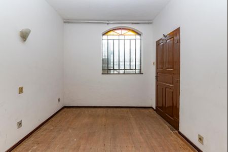 Casa à venda com 518m², 5 quartos e 6 vagas Casa à venda com 518m², 5 quartos e 6 vagasQuarto 1