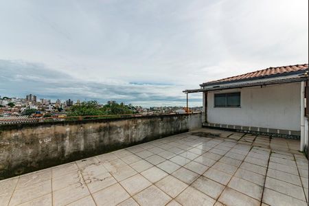 Casa à venda com 518m², 5 quartos e 6 vagas Casa à venda com 518m², 5 quartos e 6 vagasTerraço