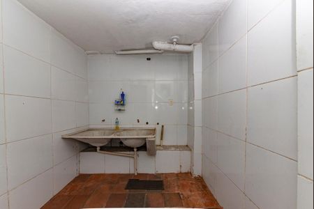 Casa à venda com 518m², 5 quartos e 6 vagas Casa à venda com 518m², 5 quartos e 6 vagasÁrea de Serviço 2