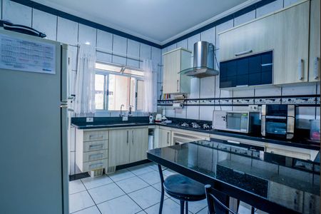 Apartamento à venda com 190m², 3 quartos e 2 vagas Apartamento à venda com 190m², 3 quartos e 2 vagasCozinha