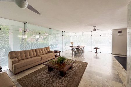 Apartamento à venda com 80m², 2 quartos e 1 vagasala de festa