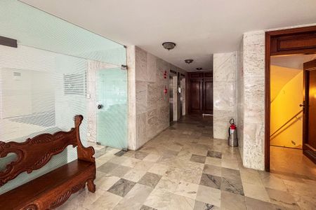 Apartamento à venda com 80m², 2 quartos e 1 vagahall de entrada