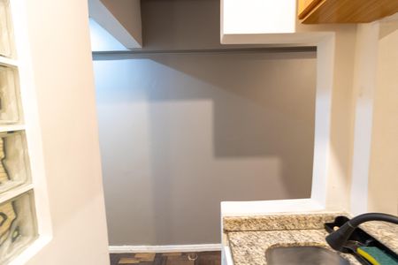 Cozinha de kitnet/studio para alugar com 1 quarto, 23m² em Cidade Baixa, Porto Alegre