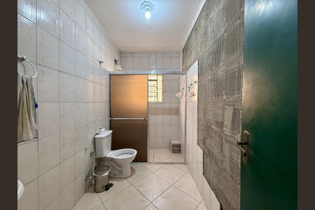 Casa à venda com 136m², 3 quartos e 2 vagas Casa à venda com 136m², 3 quartos e 2 vagasBanheiro