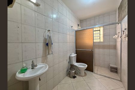 Casa à venda com 136m², 3 quartos e 2 vagas Casa à venda com 136m², 3 quartos e 2 vagasBanheiro